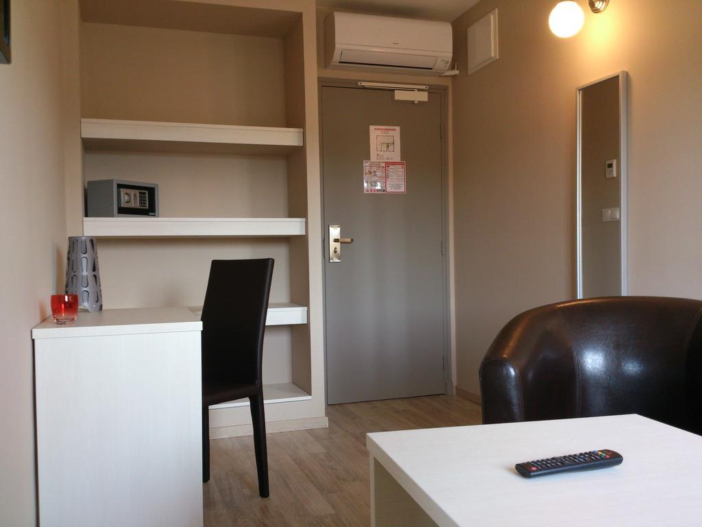 莱斯佩提斯奥瑞勒斯酒店 Saint-Martin-dʼArdèche 客房 照片