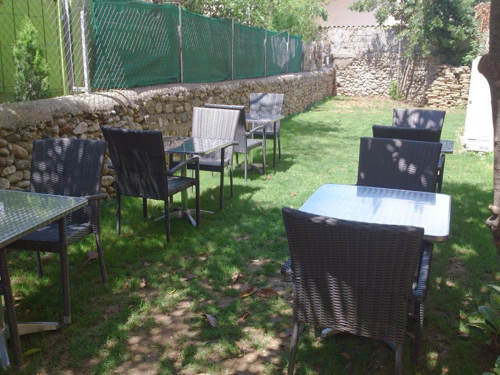莱斯佩提斯奥瑞勒斯酒店 Saint-Martin-dʼArdèche 外观 照片
